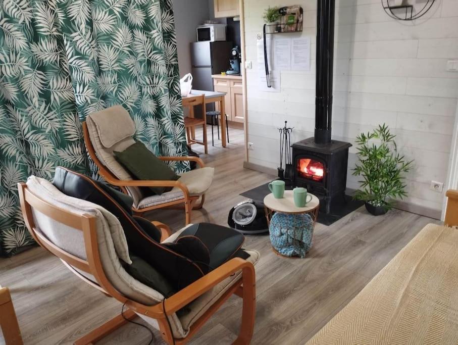 Gite N°4, En Pleine Nature, Frontalier Signy-le-Petit المظهر الخارجي الصورة